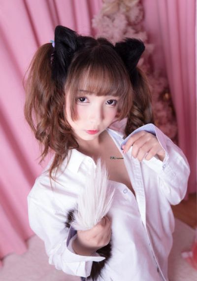 电摩车女
